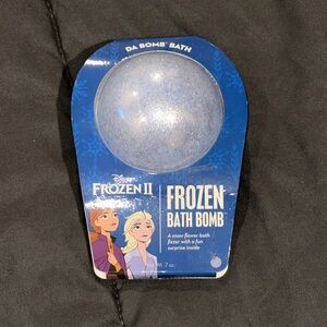 Da Bomb Bath FROZEN II Glitter Bath Bomb Anna Elsa Snow Flower Scent 7oz NEW